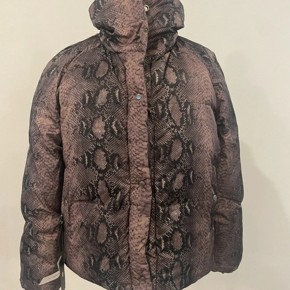 NWT Blank NYC Reversible (purple snake print/black) puffer coat XS - Picture 3 of 9